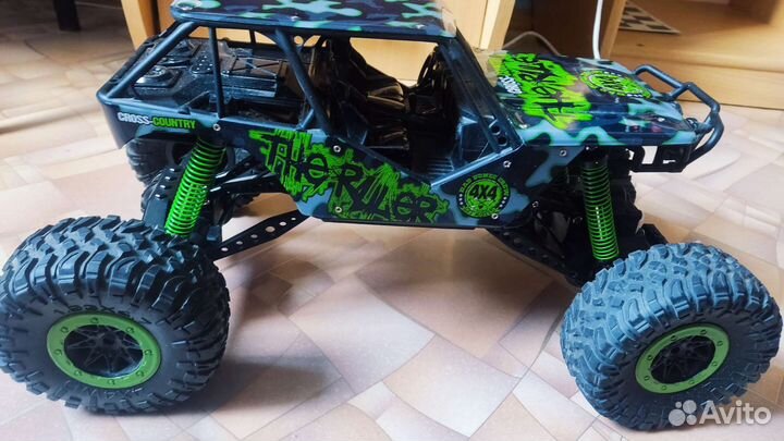 Машинка на радиоуправлении для бездорожья