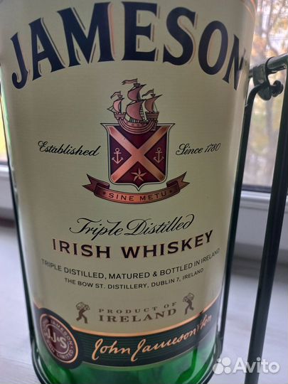 50 см бутылка Виски на подставке