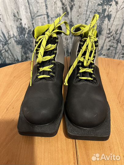 Лыжные ботинки 36 размер