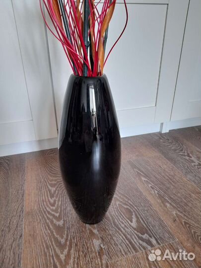 Ваза, глубокого чёрного цвета