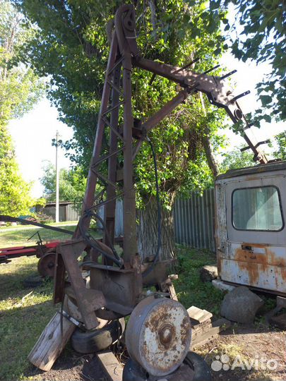 Кран на заднюю подвеску трактора