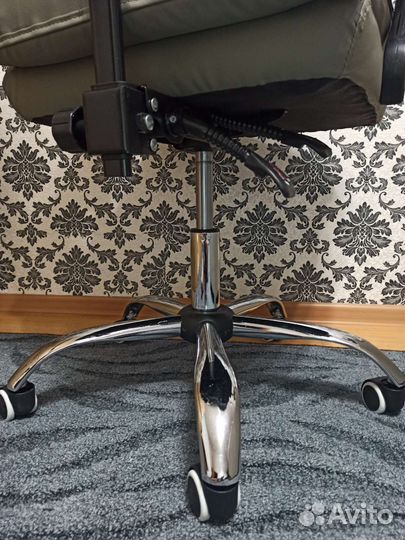 Компьютерное кресло новое