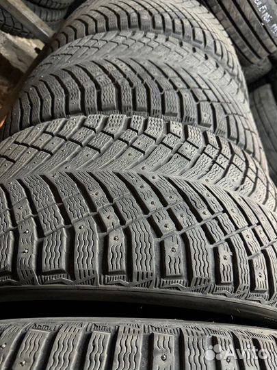 Michelin X-Ice North 4 305/35 R21 и 275/40 R21