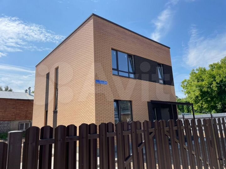 Коттедж 127 м² на участке 4 сот.