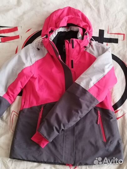 Горнолыжная куртка женская 46 размер