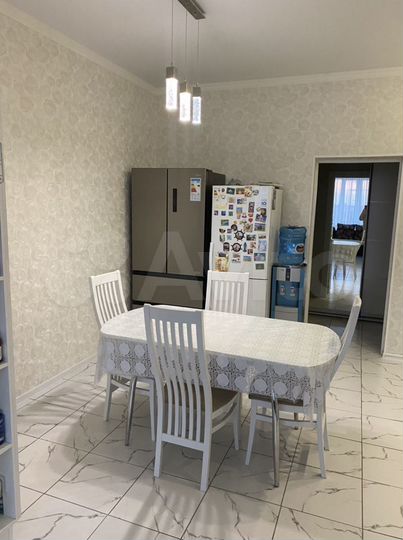 2-к. квартира, 92 м², 5/5 эт.