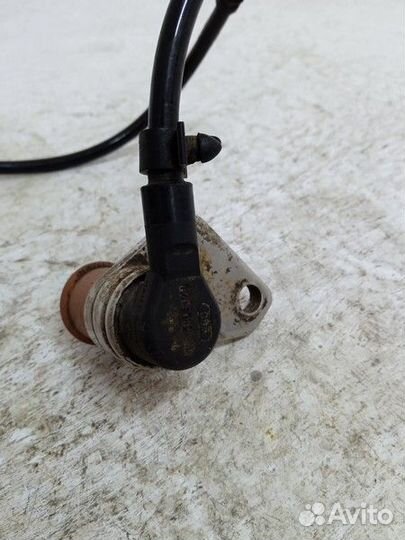 Датчик ABS передний