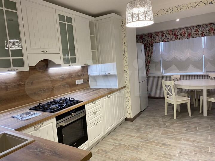 4-к. квартира, 108 м², 6/7 эт.