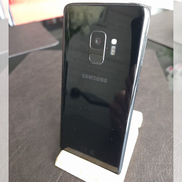 Samsung Galaxy S9, 4/64 ГБ