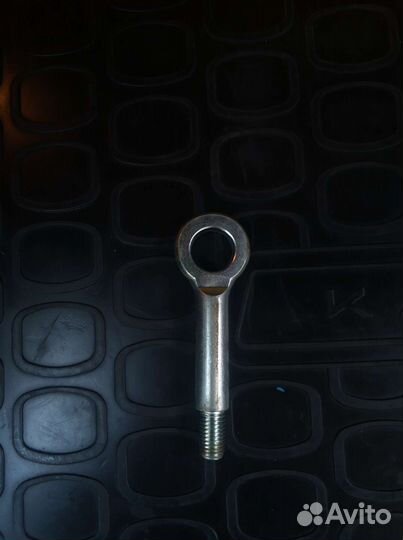 Буксировочный болт-крюк для Форд Фокус 2