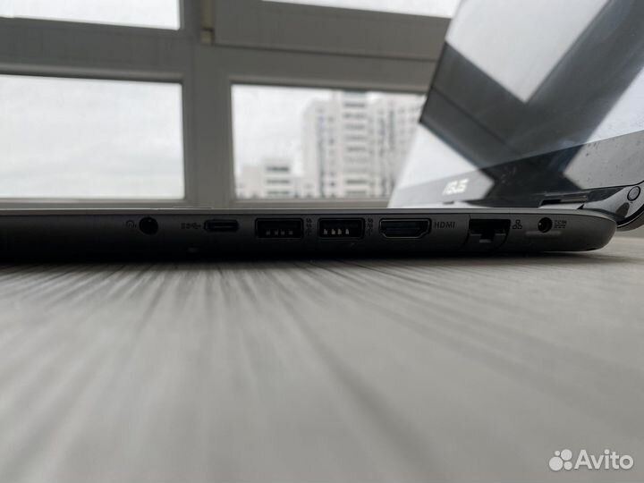 Ноутбук с сенсорным экраном asus