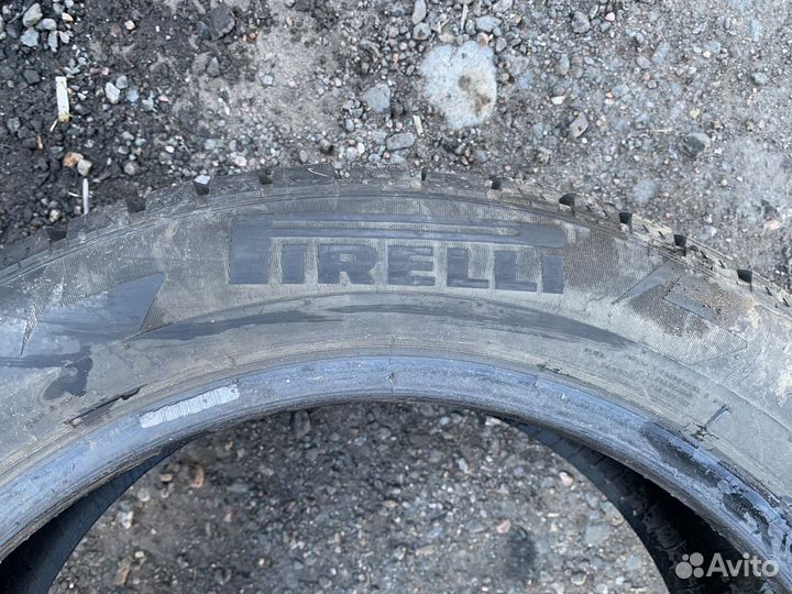 Pirelli Ice Zero 215/55