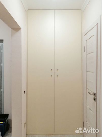 Шкаф купе с зеркальными дверями-пескоструйный рис