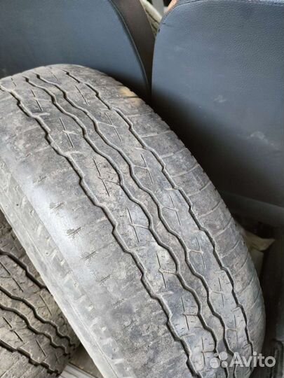 Bridgestone Dueler H/T 687 225/65 R17