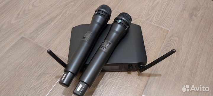 Радиосистема 2 микрофона на одной базе