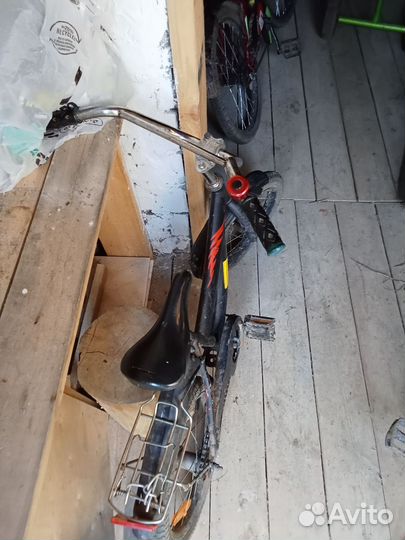 Детский велосипед 16