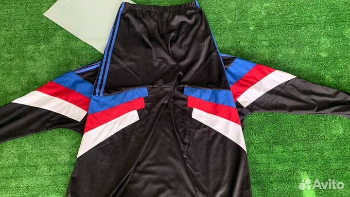 Винтажный спортивный костюм adidas