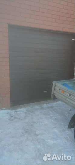 Секционные ворота