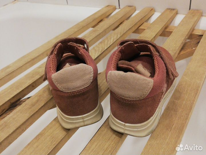 Ботинки для девочки ecco