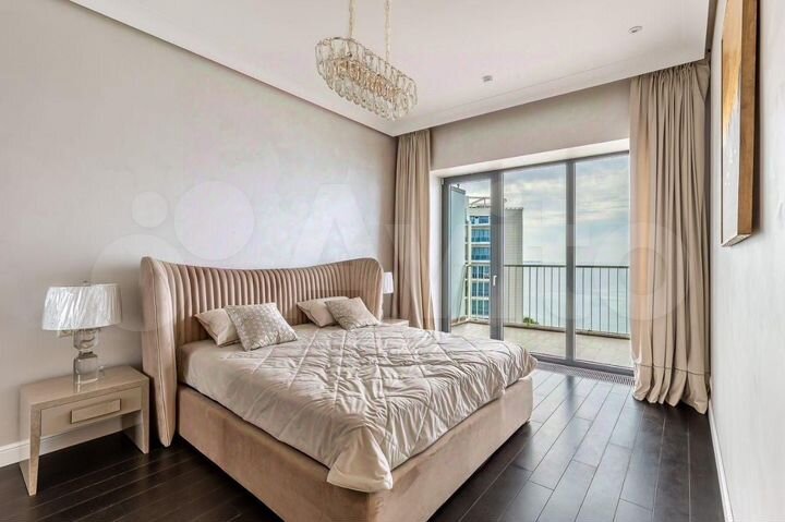 3-к. апартаменты, 100 м², 23/27 эт.