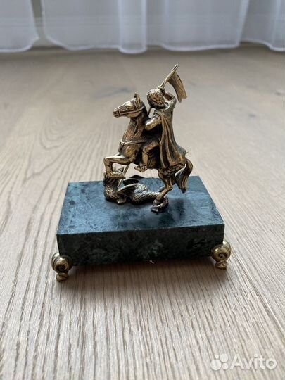 Статуэтка «Георгий Победоносец» накамне