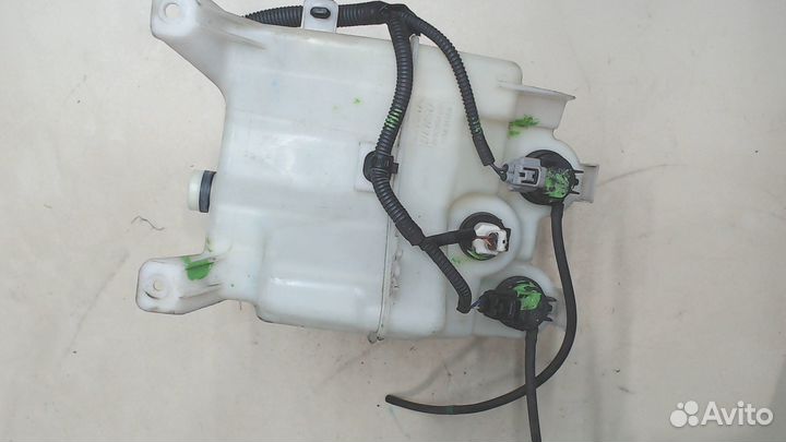 Бачок омывателя Toyota Highlander 2, 2013