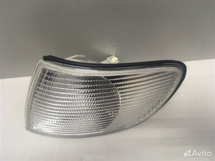 Поворотник левый Audi A6 C4 1994-1997 101M