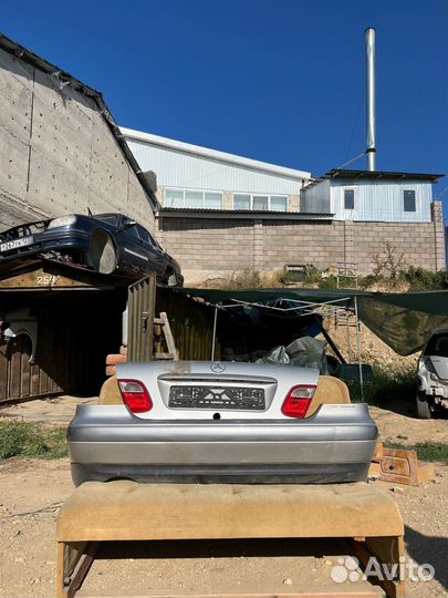 Задний бампер на mercedes clk 1999