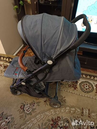 Прогулочная коляска