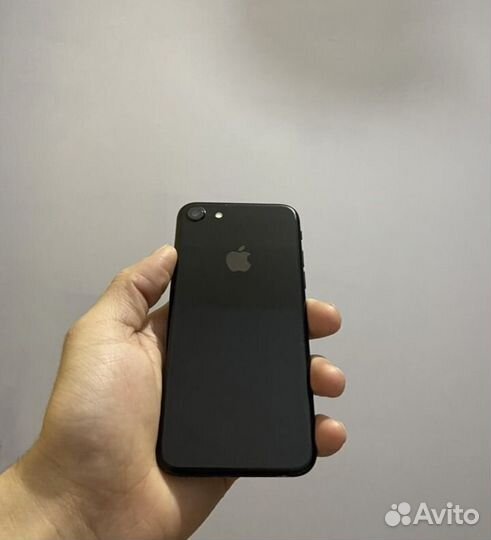 iPhone 7, 32 ГБ