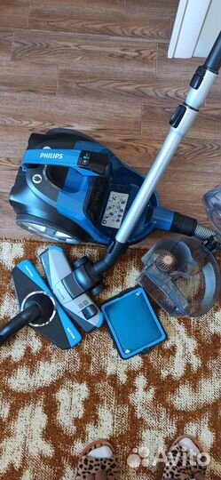 Безмешковый пылесос Philips 9733/01, в доставке