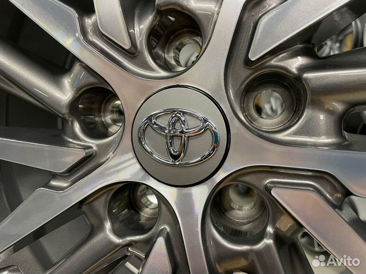 Диски R18 на Toyota Camry