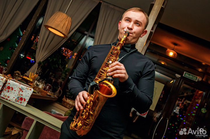 Музыкант - Саксофонист