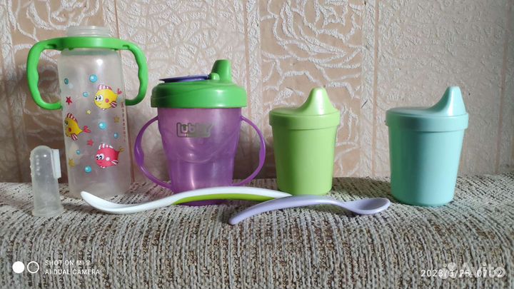 Бутылочка для кормления, поильник, ложки