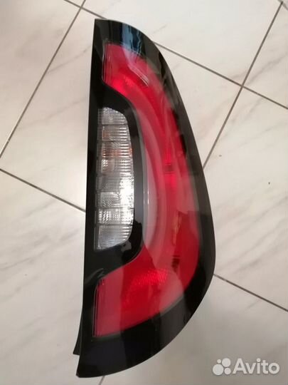 Фонарь задний правый