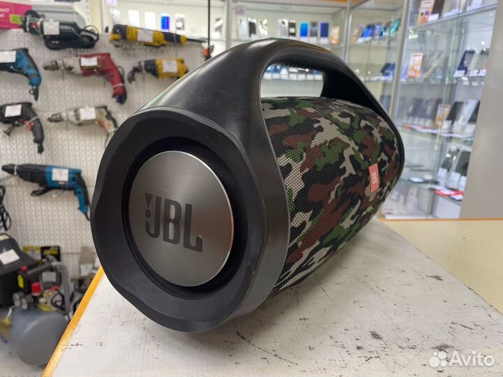 Портативная акустика JBL Boombox (спут)