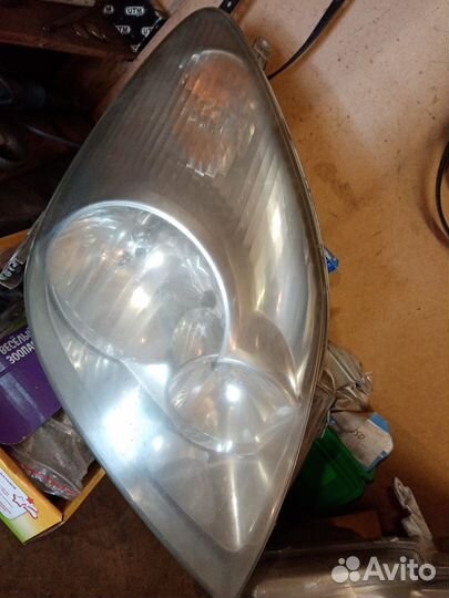 Фары тойота спасио