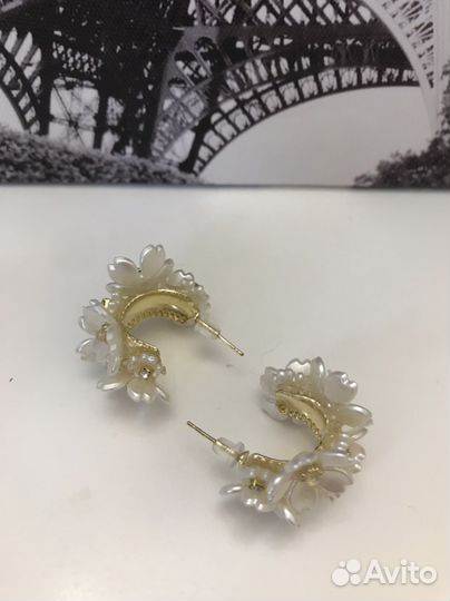 Серьги и резинка для волос из искусственный жемчуг