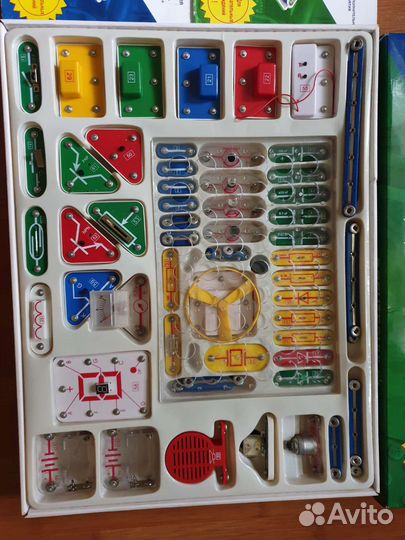 Электронный конструктор знаток