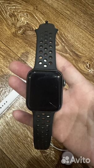 Часы apple watch se 44 mm