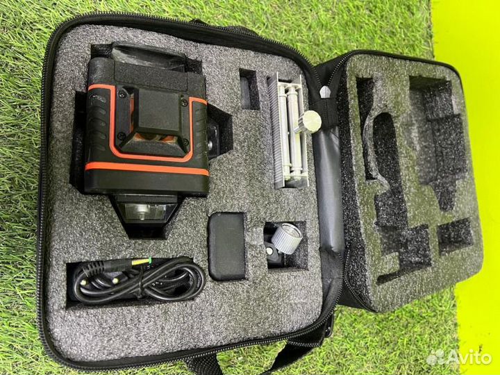 Лазерный уровень hilda 4D 16 линий