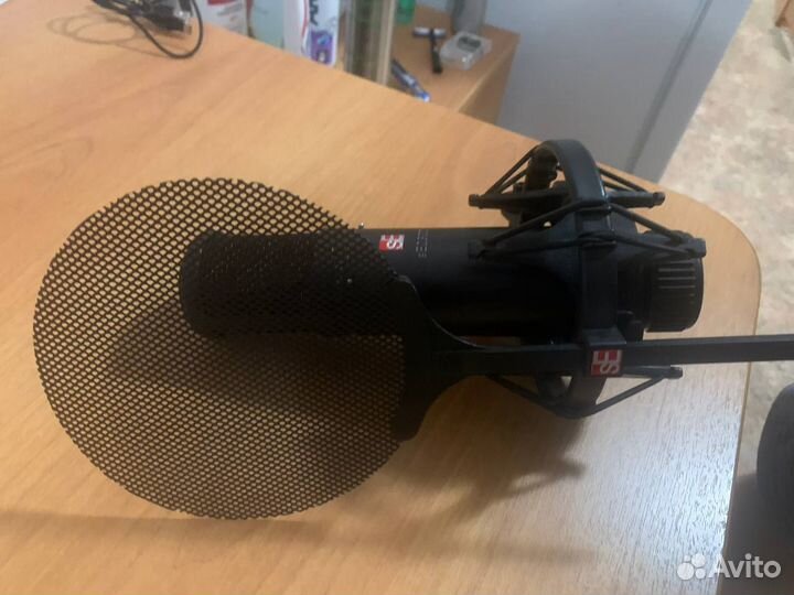 Студийный микрофон sE Electronics sE2300