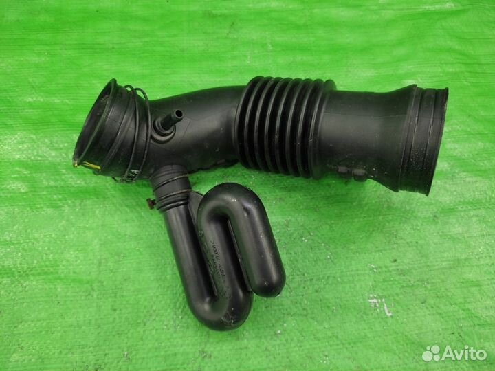 Патрубок возд фильтра + резонатор Sportage/Tucson