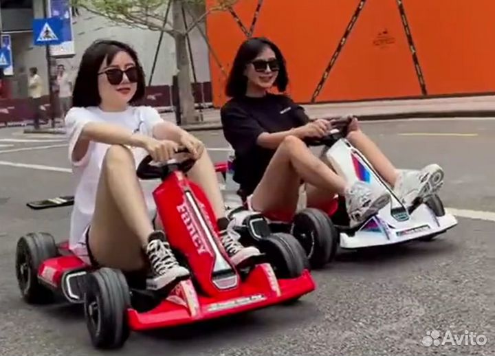 Детский электромобиль