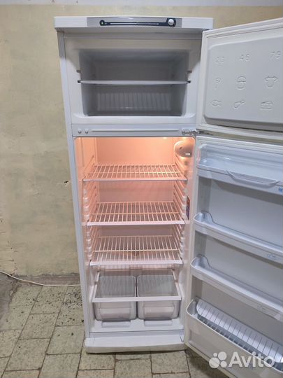 Холодильник Indesit отличное состояние
