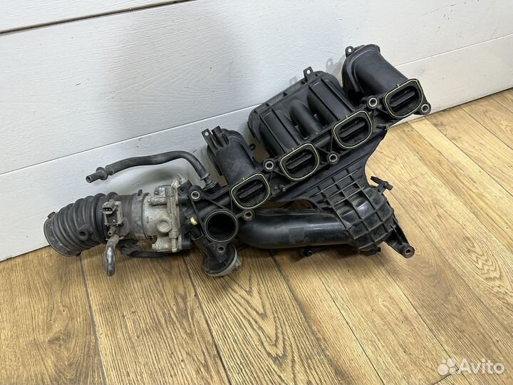 Впускной коллектор Mazda 6 GG 2002-2007 г
