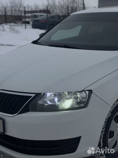 Skoda Rapid 1.6 AT, 2015, 238 400 км