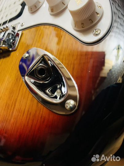 Электрогитара + комбик (портативный)