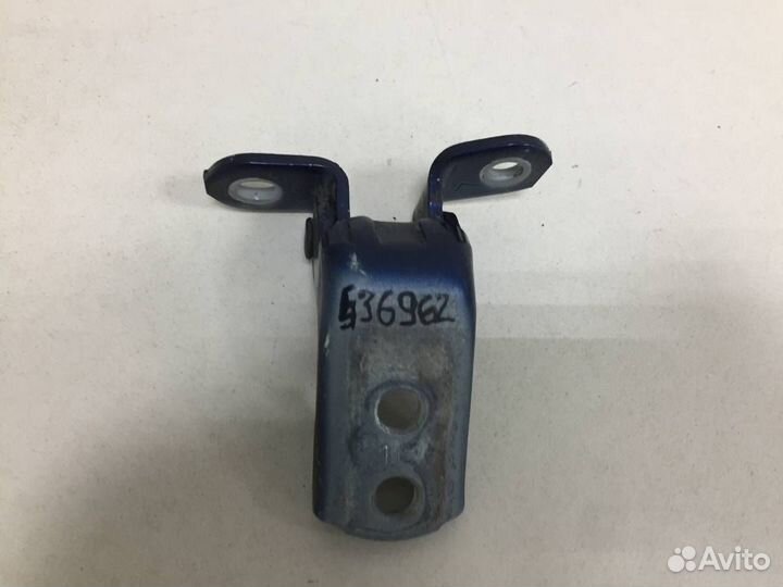 Петля двери передней левой верхняя Toyota Corolla