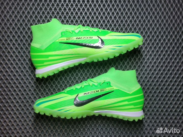 Футбольные сороконожки Nike